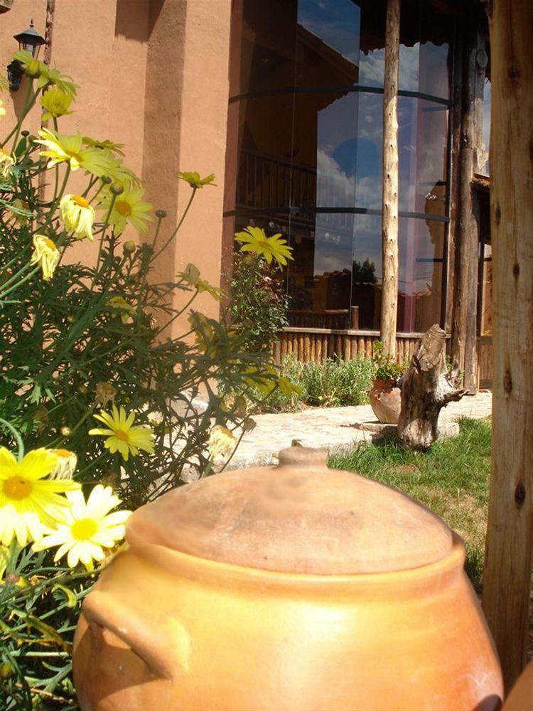 La Casa De Barro Lodge & Restaurant Chincheros  エクステリア 写真