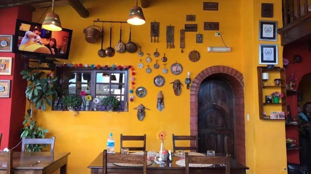 La Casa De Barro Lodge & Restaurant Chincheros  エクステリア 写真
